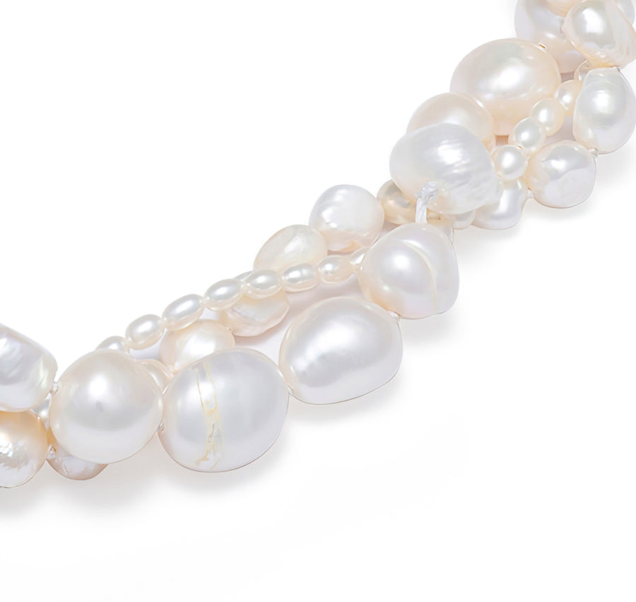 Glamorous Pearl Necklace